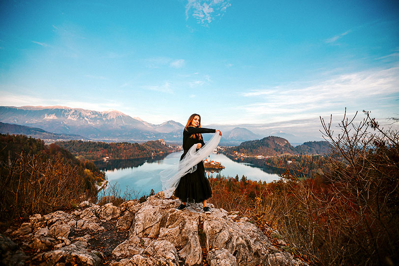 Bled Island is a truly unique place. Sitting in the middle of Lake Bled, covered in green, this natural phenomena is a sight to behold.